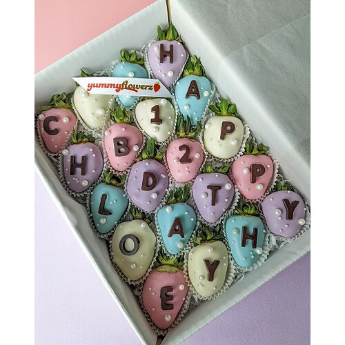 20pcs Candy Colors (Blue, Pink, Purple & White) Chocolate Strawberries Gift Box (Custom Wording)